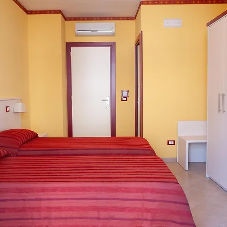Апартаменты Stanza Per 4 Ospiti Nel Centro, A Due Passi Dal Mare - Il Mozzo!
