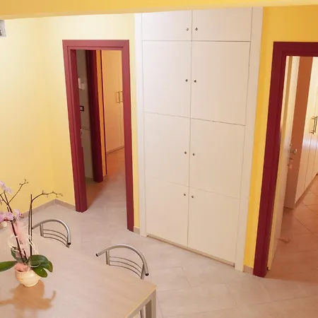 Accogliente Per 4 In Centro Vicino Al Mare , Il Mozzo !