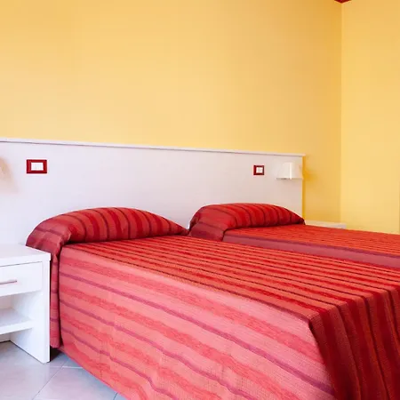 Accogliente Per 4 In Centro Vicino Al Mare , Il Mozzo ! كامبورا سان جيوفاني