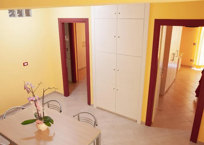 Per 4 Ospiti Nel Centro, A Pochi Passi Dal Mare ! Il Mozzo